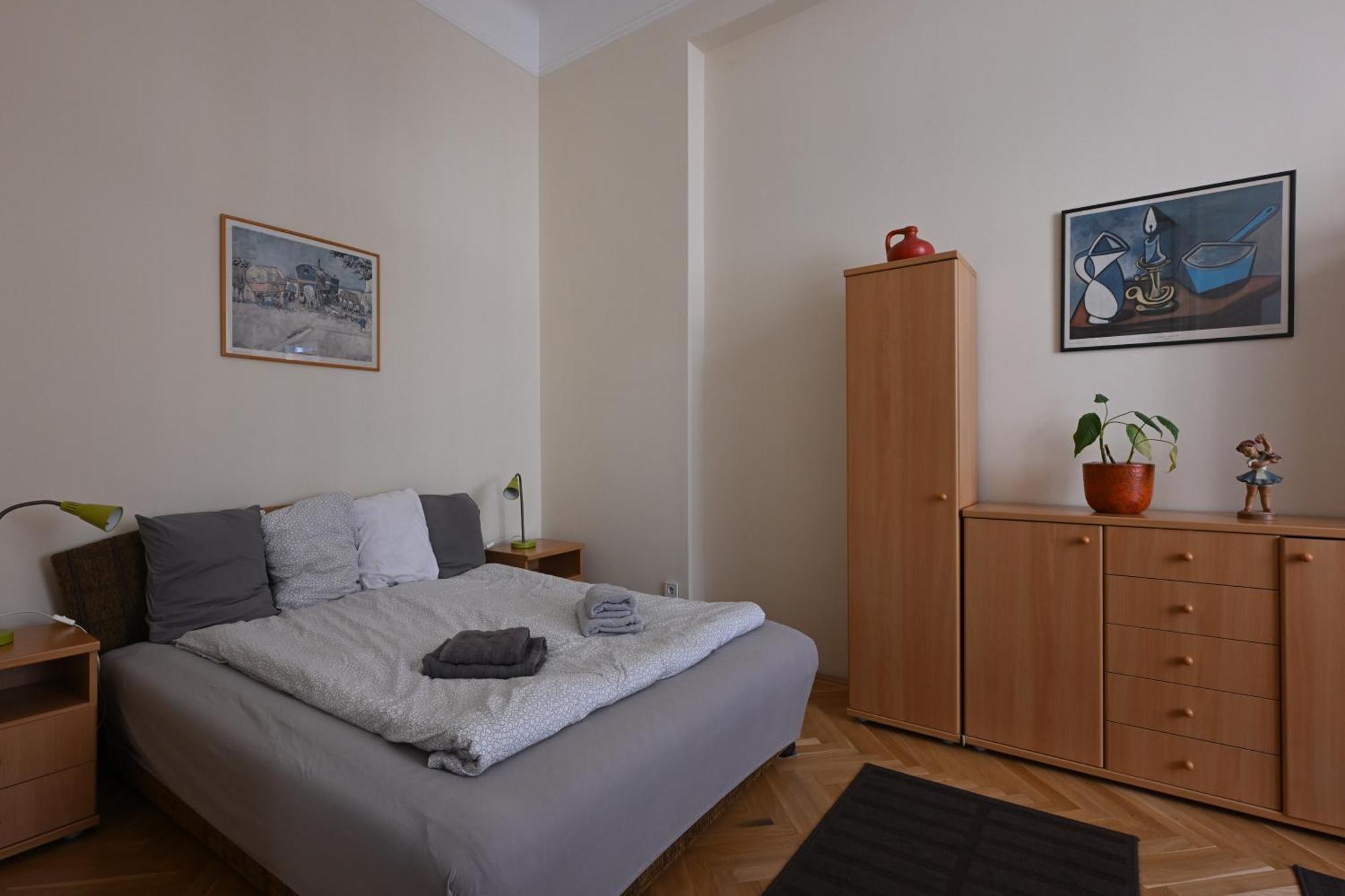 A Quiet Place In The Heart Of The City Budapest Exterior photo