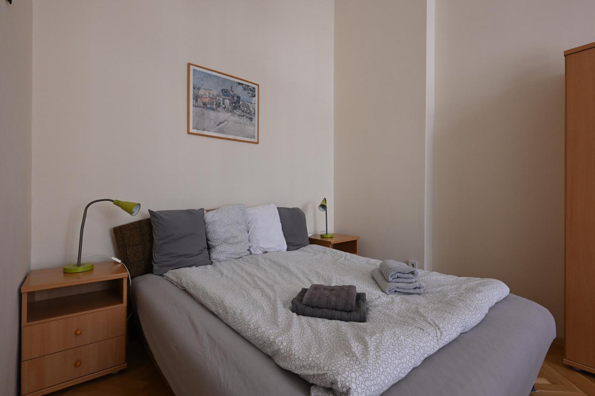 A Quiet Place In The Heart Of The City Budapest Exterior photo