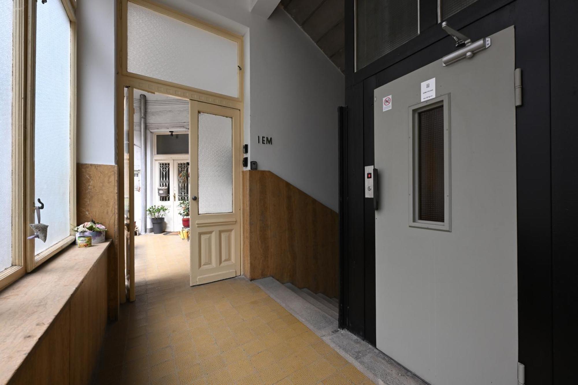 A Quiet Place In The Heart Of The City Budapest Exterior photo